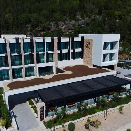 Ξενοδοχείο Nassau 4*